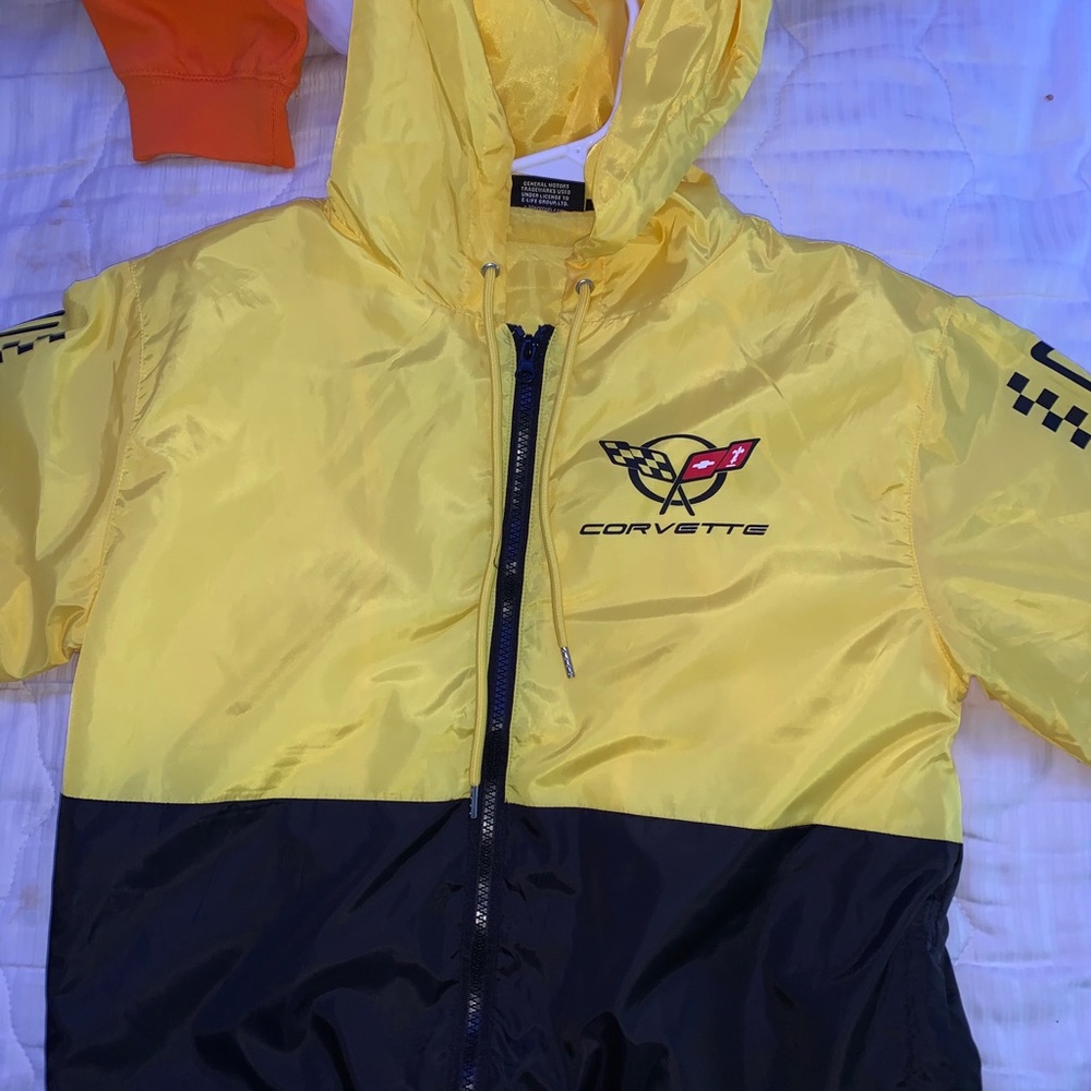 YELLOW CORVETTE WIND BREAKER